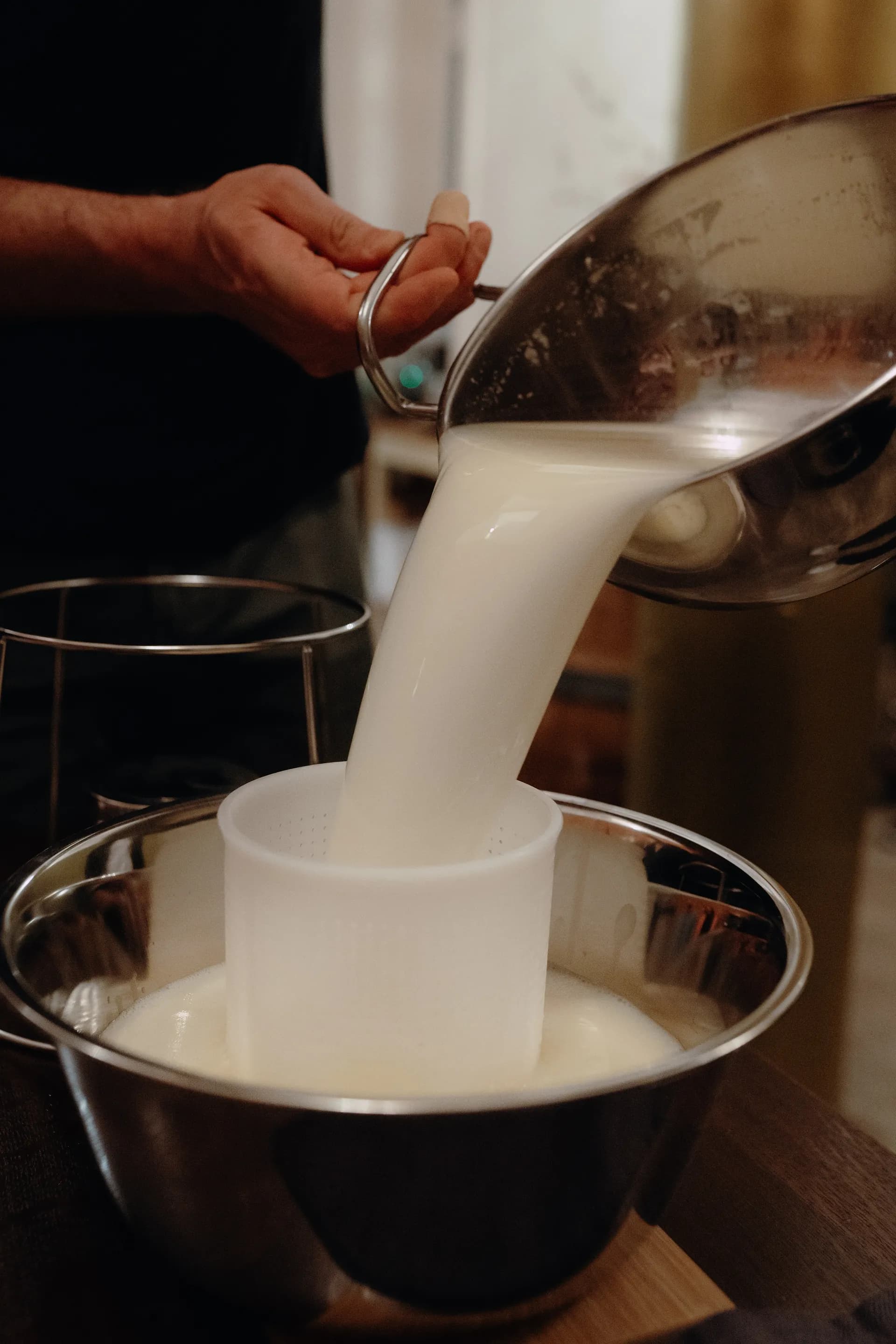 Mozzarella-Kurs mit Weinbegleitung in St. Georg/Hamburg